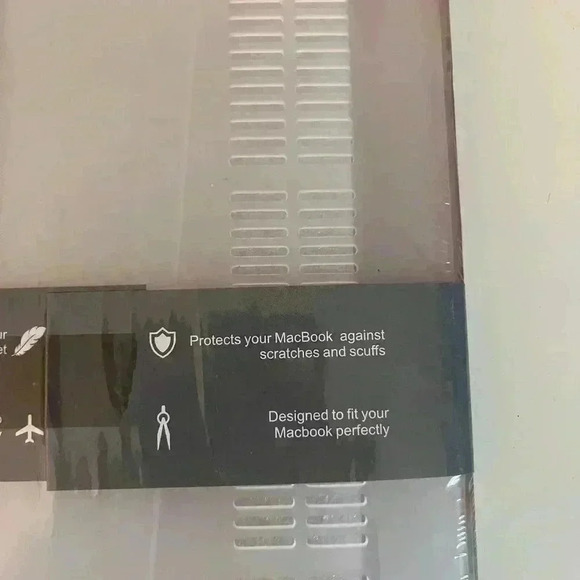 Brand New in Package MacBook Air 13” Cover - Picture 6 of 7